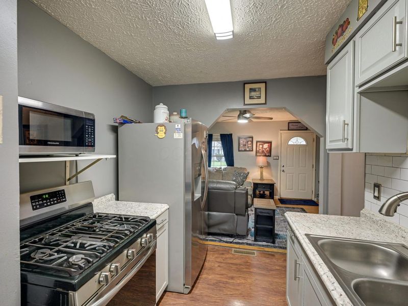 2610 Grasmere Avenue , Columbus, OH 43211 Photo 13