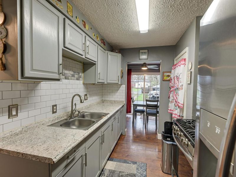 2610 Grasmere Avenue , Columbus, OH 43211 Photo 14