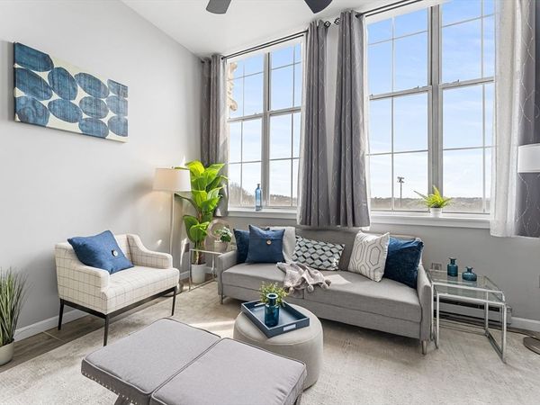 240 Heath St, Unit PH18, Boston, MA 02130