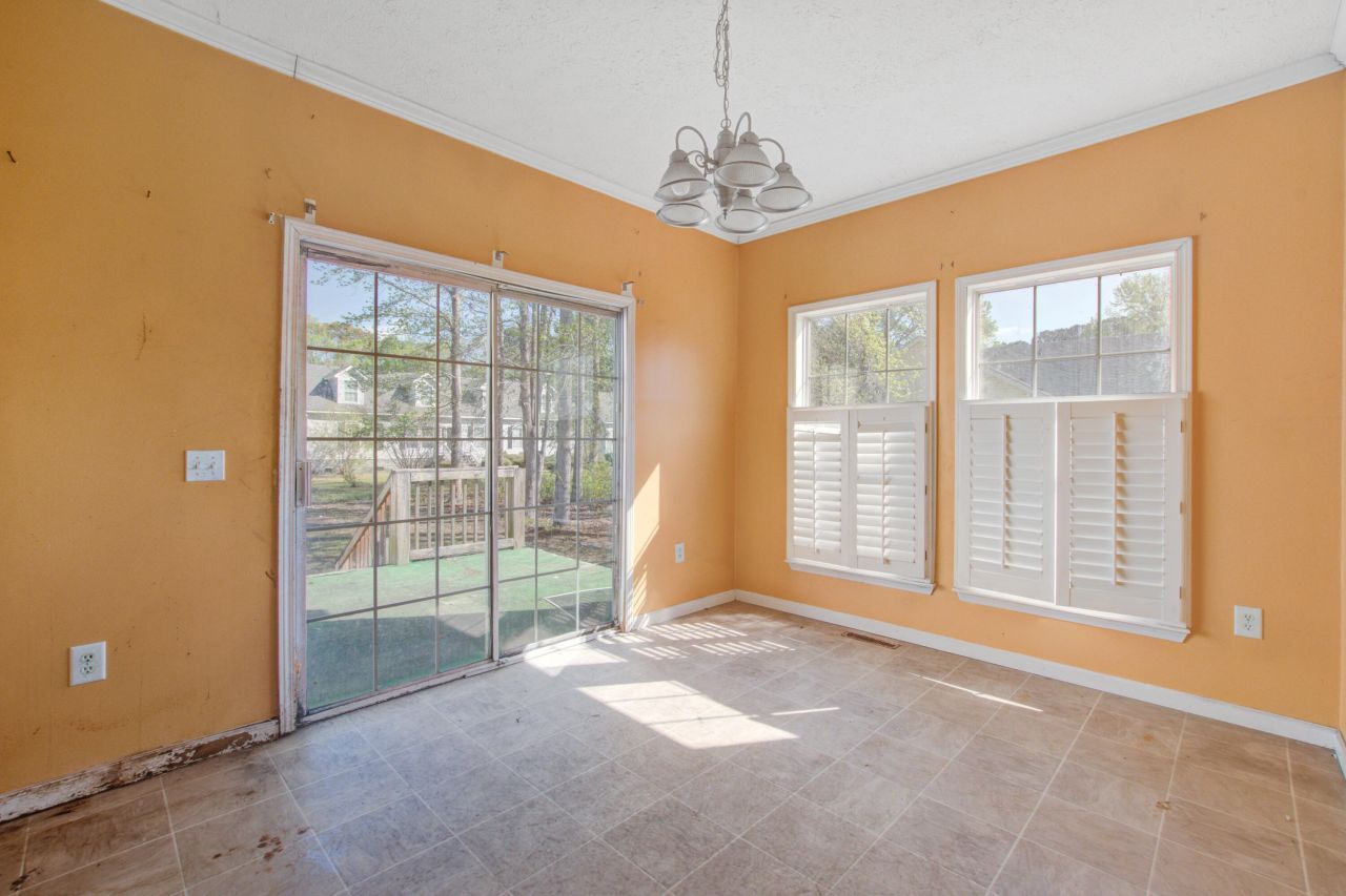 5664 Dixie Plantation Road Photo 11