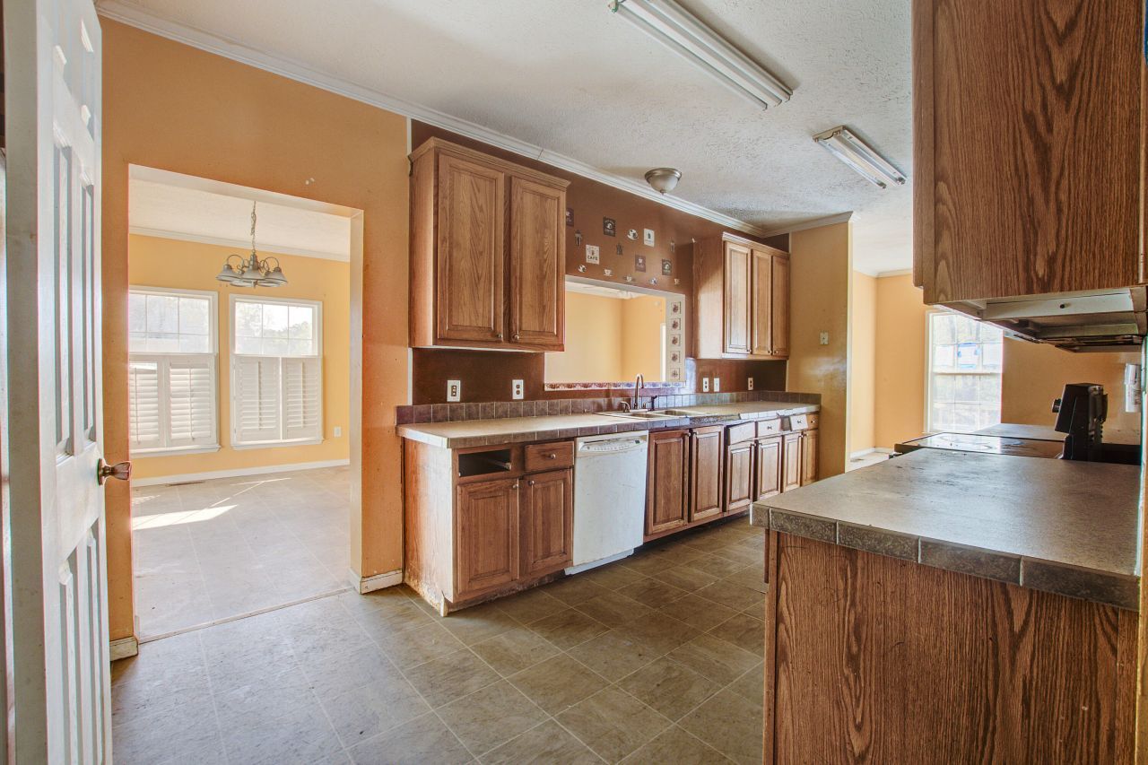 5664 Dixie Plantation Road Photo 9