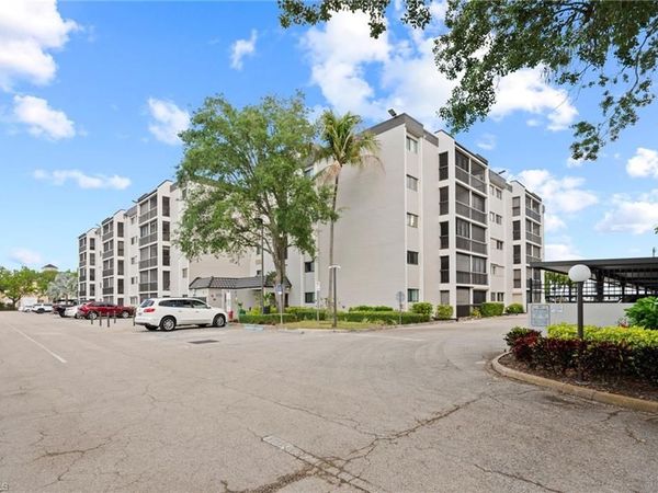 2121 Collier AVE, Unit 102, FORT MYERS, FL 33901