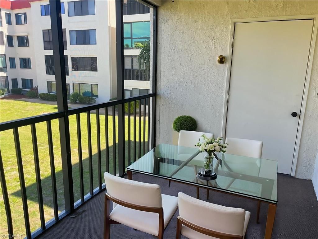 7402 Lake Breeze Dr, Unit 202, Fort Myers, FL 33907 Photo
