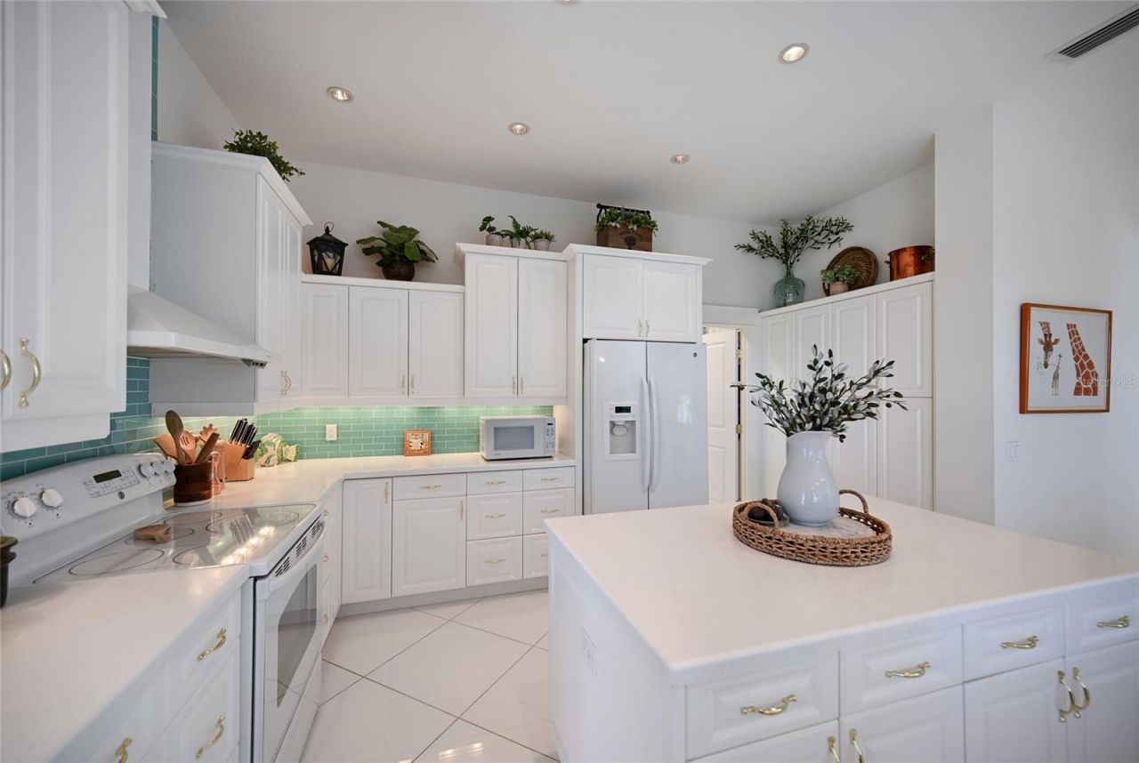 6100 Riverview Boulevard, Bradenton, FL 34209 Photo