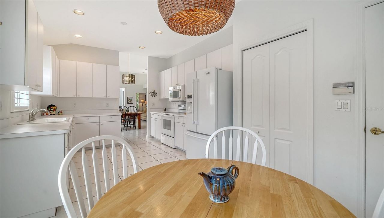 3799 Mira Lago Drive, Sarasota, FL 34238 Photo