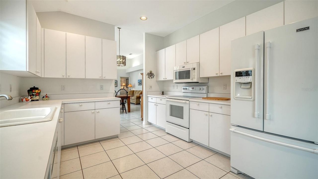 3799 Mira Lago Drive, Sarasota, FL 34238 Photo