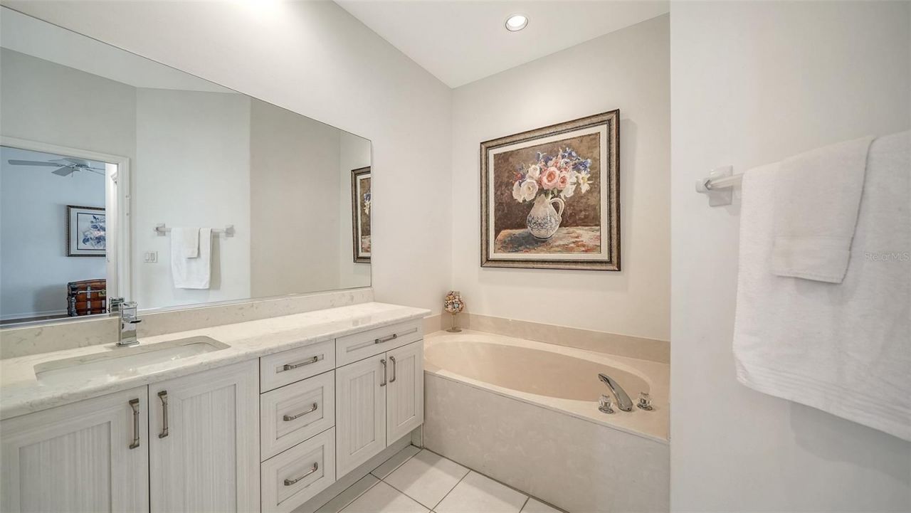 3799 Mira Lago Drive, Sarasota, FL 34238 Photo