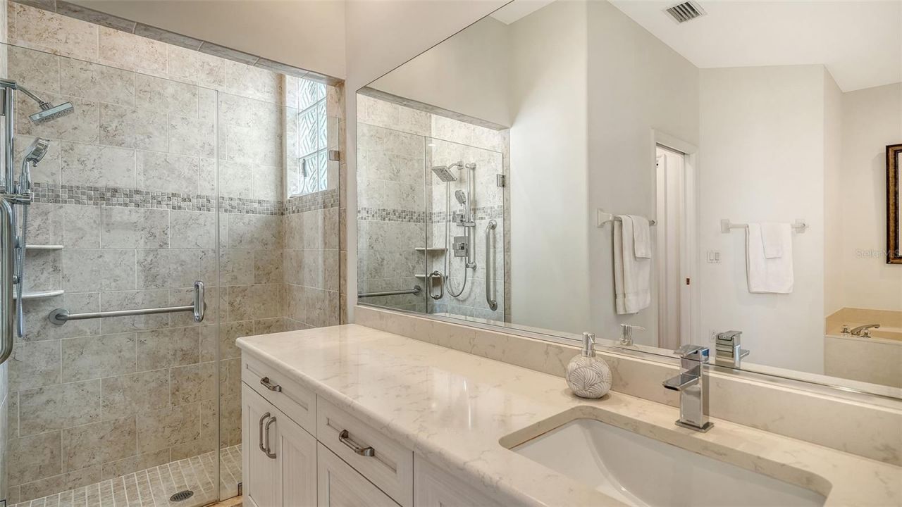 3799 Mira Lago Drive, Sarasota, FL 34238 Photo