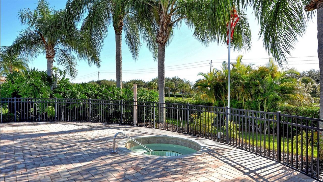 3799 Mira Lago Drive, Sarasota, FL 34238 Photo