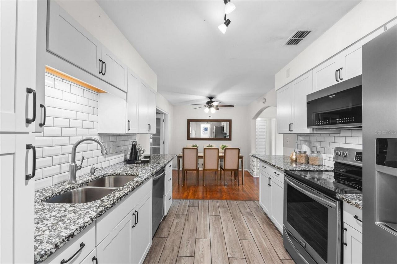 1415 Carlson Drive, Orlando, FL 32804 Photo