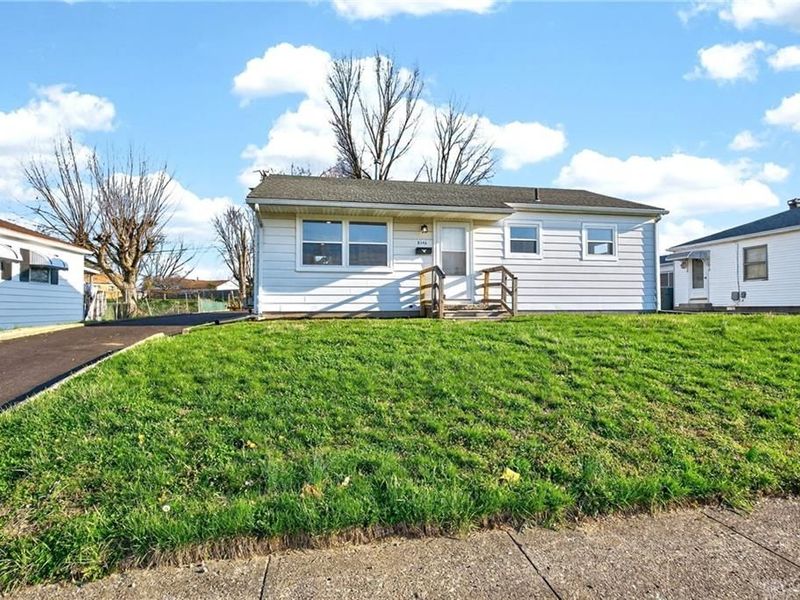 5345 Middlebury Road, West Carrollton, OH 45432 Photo 3