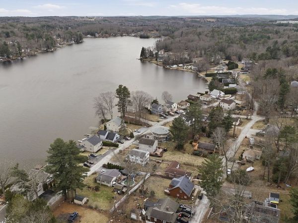 72 Park Rd, Charlton, MA 01507