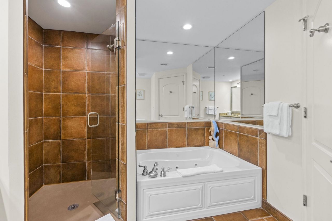 100 North Beach Blvd. Photo 23