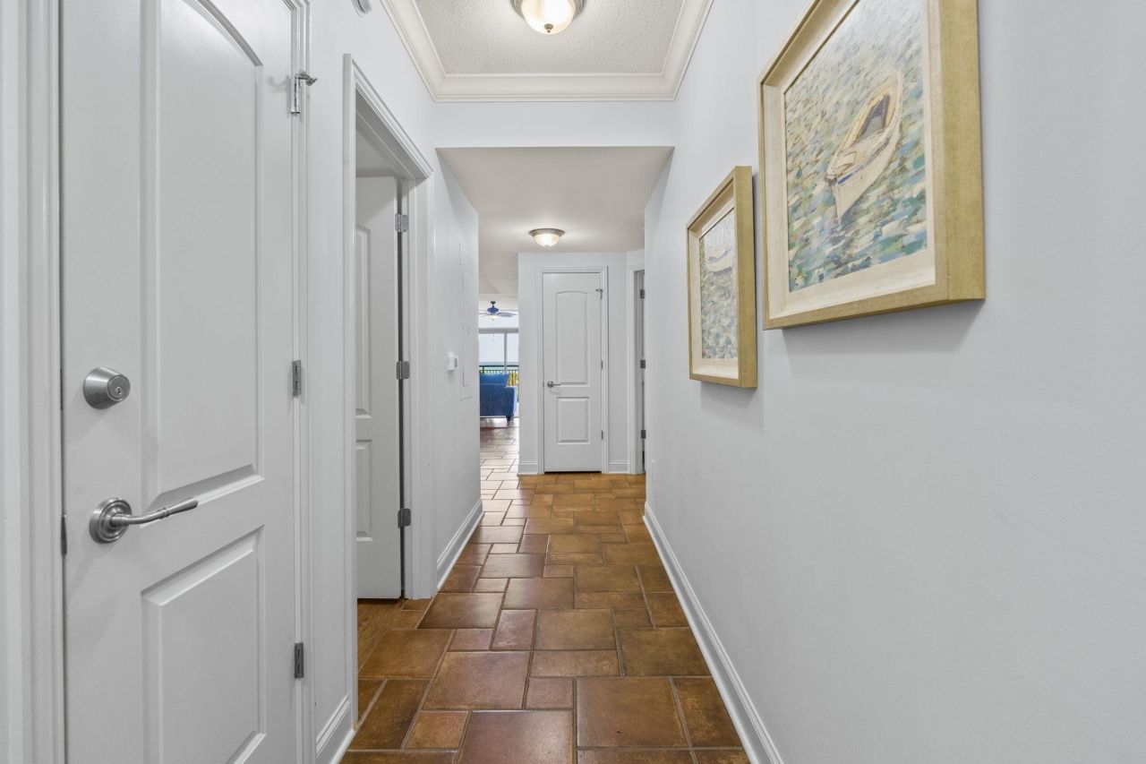 100 North Beach Blvd. Photo 8