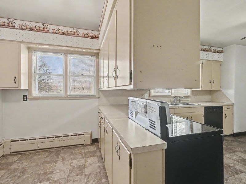 16 High School Avenue, Shelby, OH 44875 Photo 12