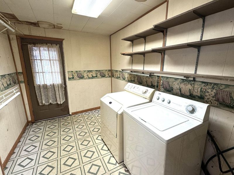 74 E Whitney Avenue , Shelby, OH 44875 Photo 8