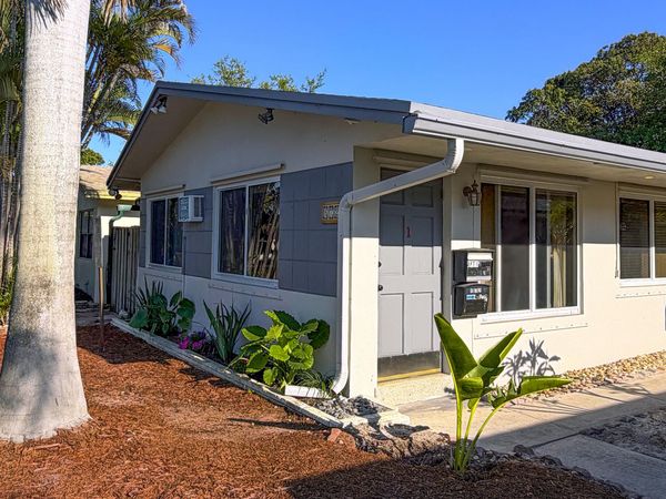 872 NE 40th Street, Unit 1, Oakland Park, FL 33334