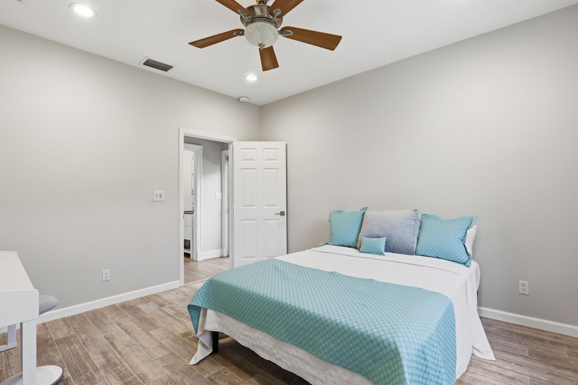 4445 NW 28th Way, Boca Raton, FL 33434 Photo