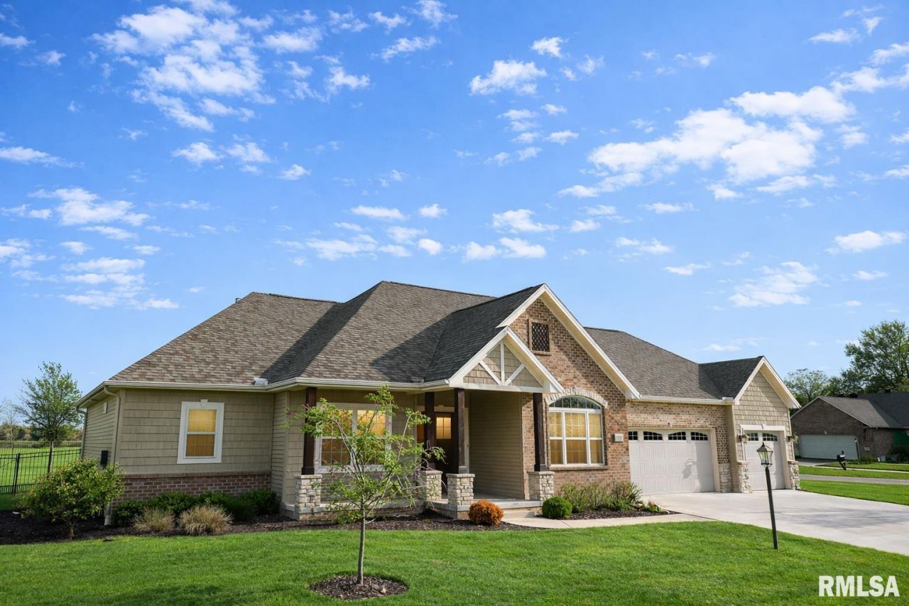 6303 W Crosswynd Court, Edwards, IL 61528 Main Photo