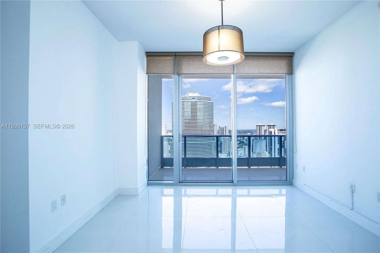 200 Biscayne Blvd Wy, Unit 4512, Miami, FL 33131 Photo