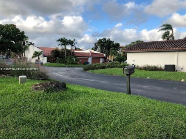 534 NE 195th St , Unit 534, Miami, FL 33179 Photo