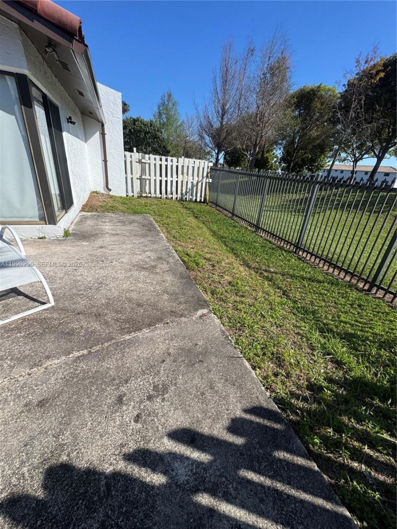 534 NE 195th St , Unit 534, Miami, FL 33179 Photo