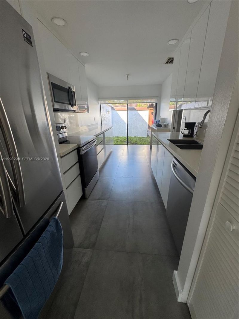 534 NE 195th St , Unit 534, Miami, FL 33179 Photo