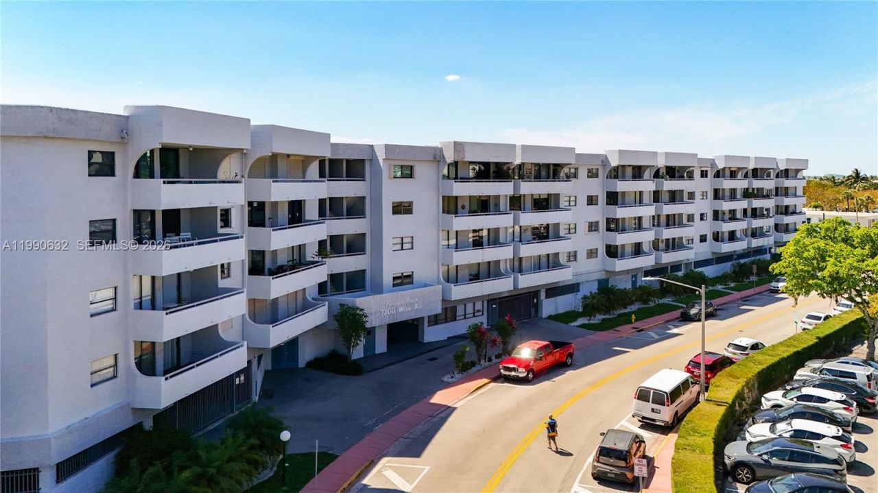 7300 Wayne Ave, Unit 211, Miami Beach, FL 33141 Photo