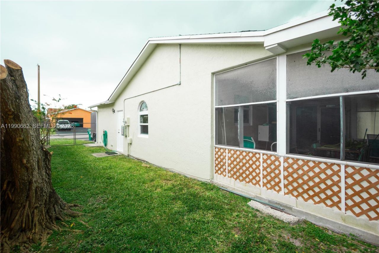 26581 SW 122nd Ct, Homestead, FL 33032 Photo