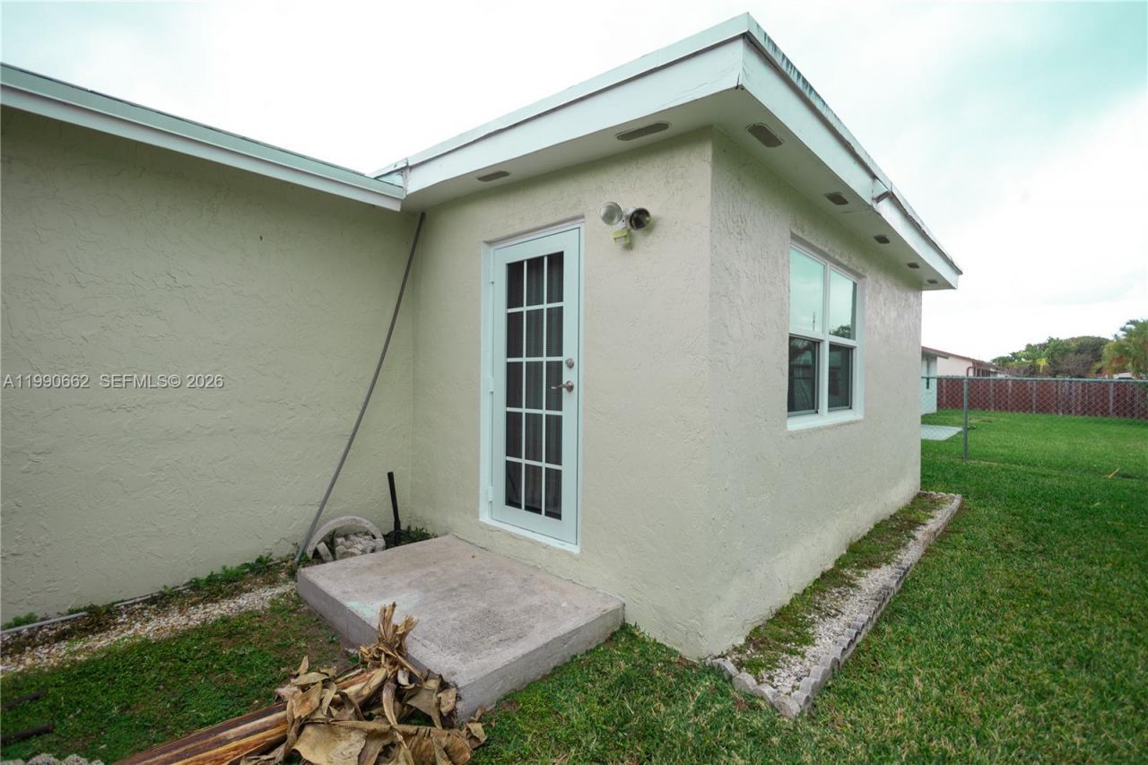 26581 SW 122nd Ct, Homestead, FL 33032 Photo