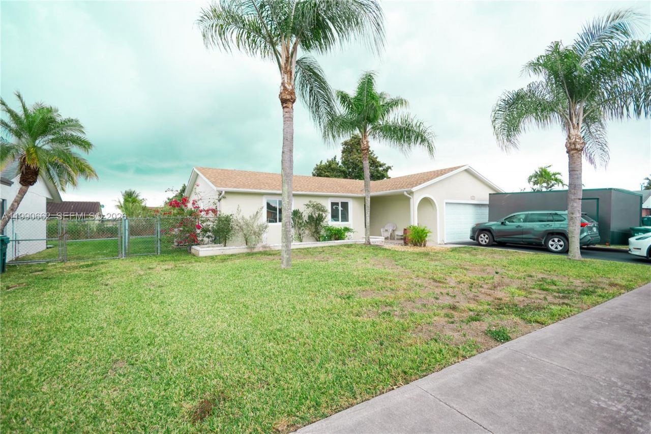 26581 SW 122nd Ct, Homestead, FL 33032 Photo