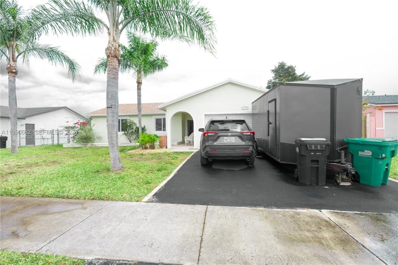 26581 SW 122nd Ct, Homestead, FL 33032 Photo