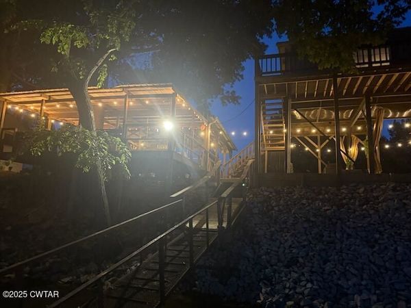 407 PEVAHOUSE CAMP CIR, Decaturville, TN 38329