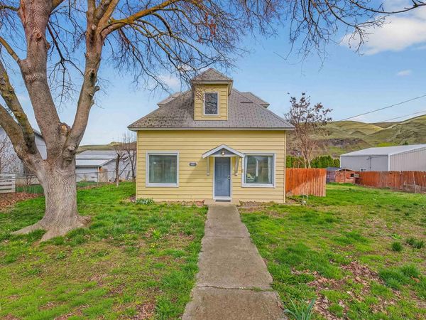 815 2nd Street, Asotin, WA 99402