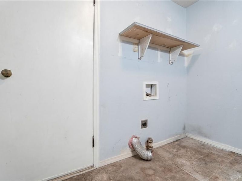 1166 W Sparrow Road, Green Township, OH 45502 Photo 28