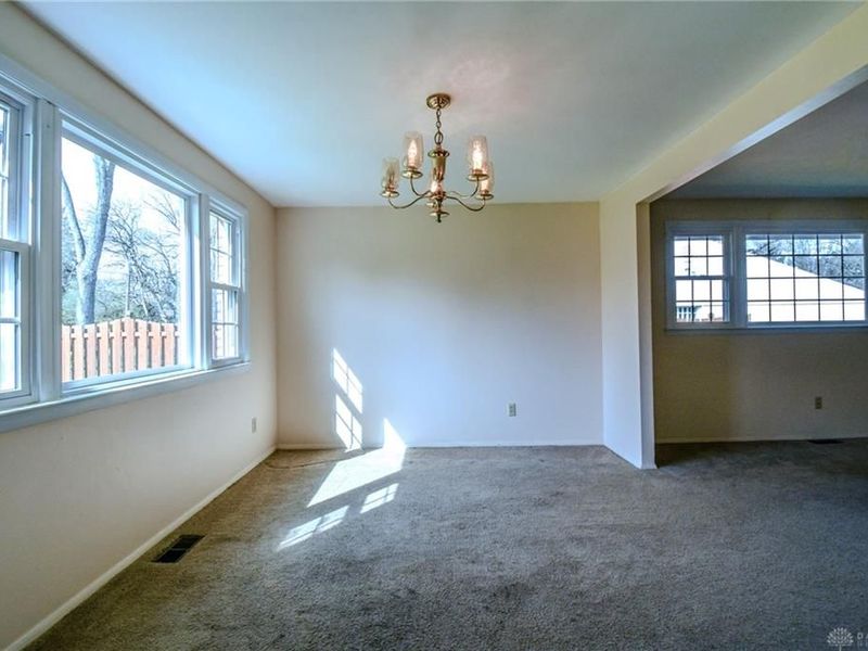 786 Hyde Park Drive, Washington Township, OH 45429 Photo 14