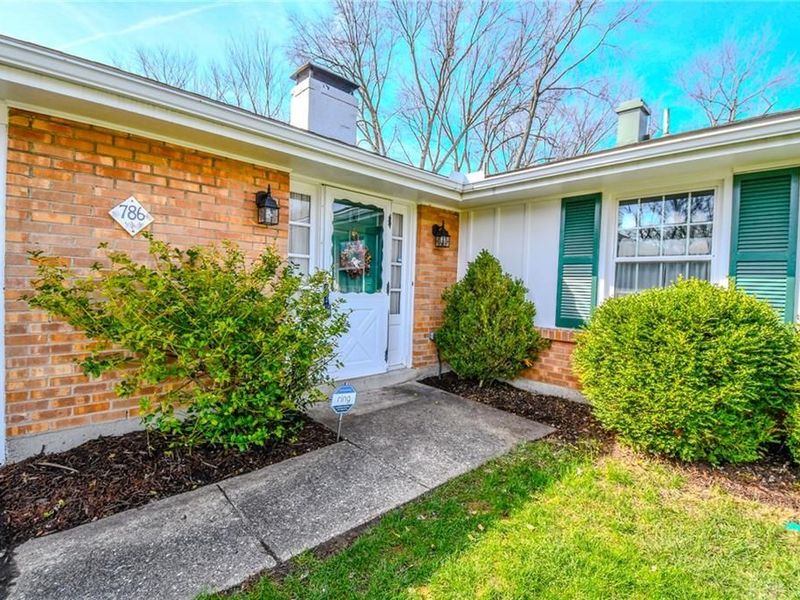 786 Hyde Park Drive, Washington Township, OH 45429 Photo 2