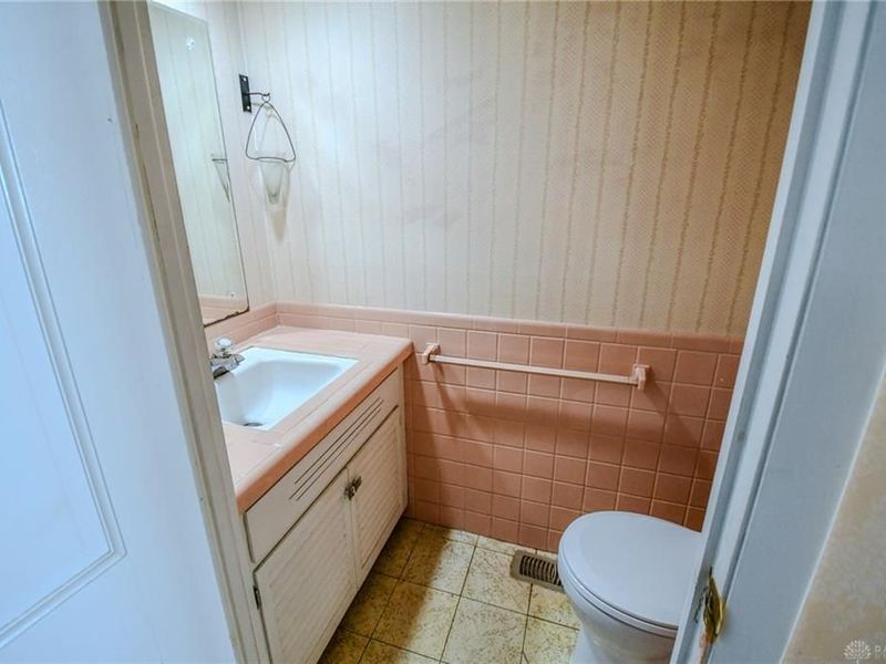 786 Hyde Park Drive, Washington Township, OH 45429 Photo 20