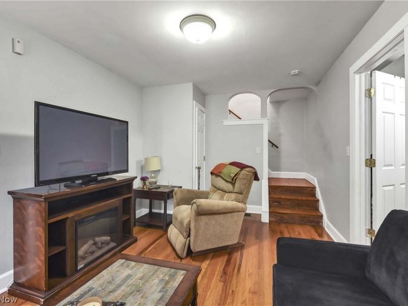 471 Columbus Street, Bedford, OH 44146 Photo 12