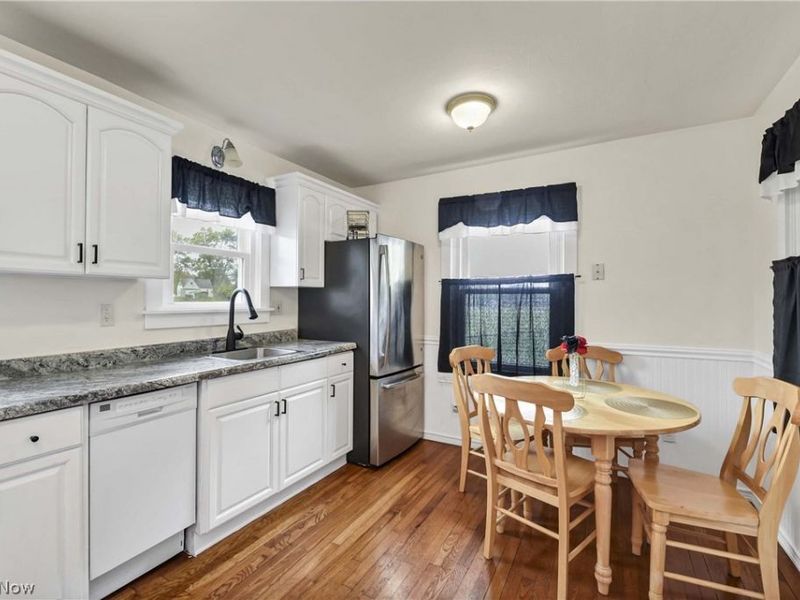 471 Columbus Street, Bedford, OH 44146 Photo 2