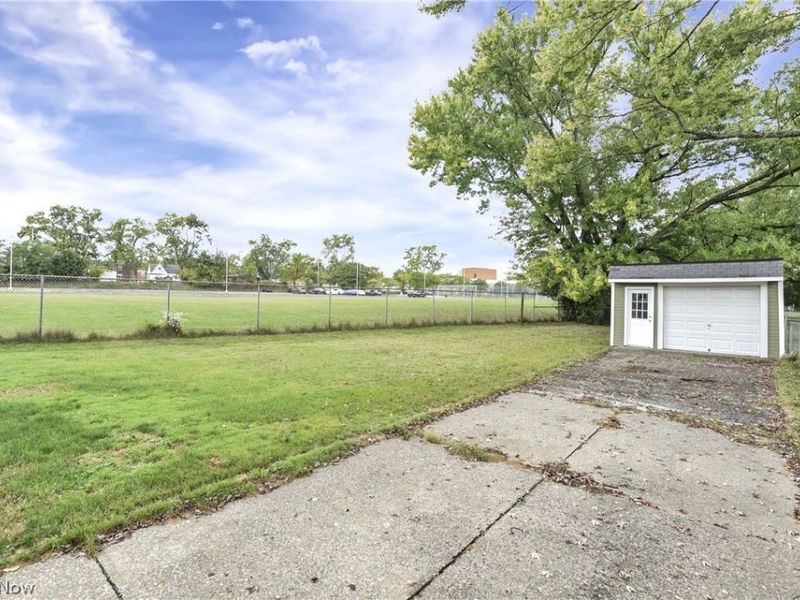 471 Columbus Street, Bedford, OH 44146 Photo 35