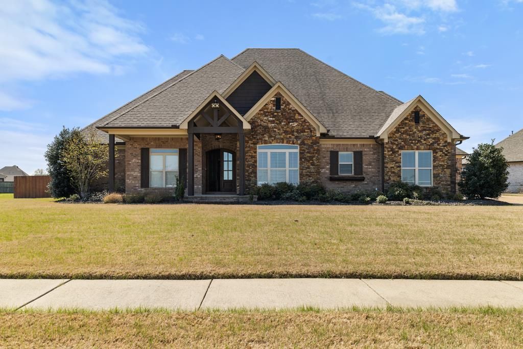 3300 River Grove Circle West Memphis, AR 72301