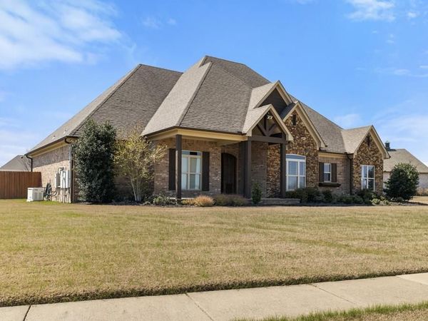 3300 River Grove Circle, West Memphis, AR 72301