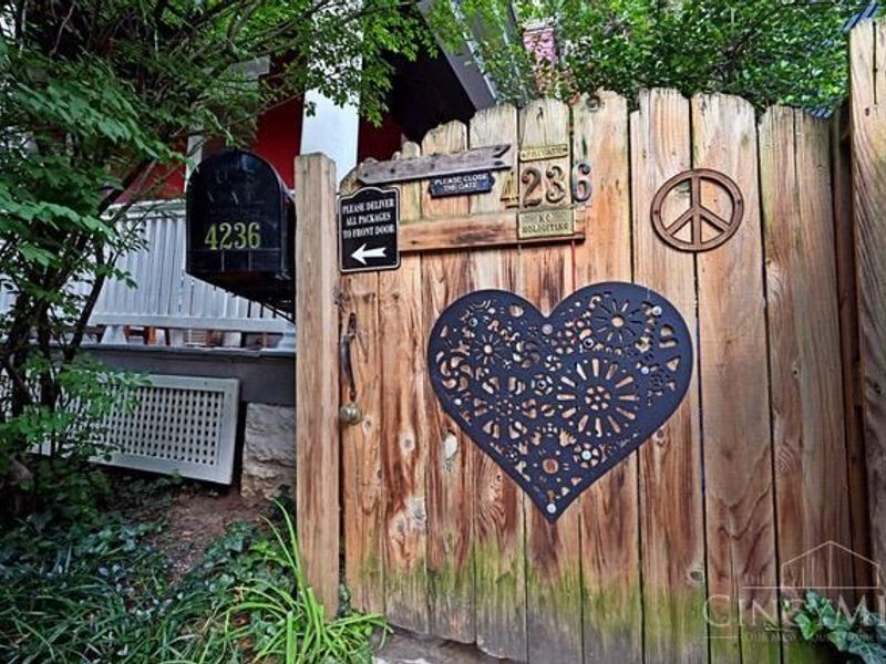 4236 Brookside Avenue, Cincinnati, OH 45223 Photo 2