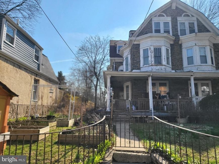 222 W Johnson Street, Philadelphia, PA 19144 Main Photo