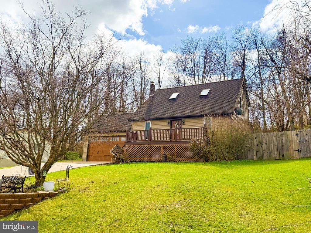 72 KRISTI LANE , LEWISTOWN, PA 17044