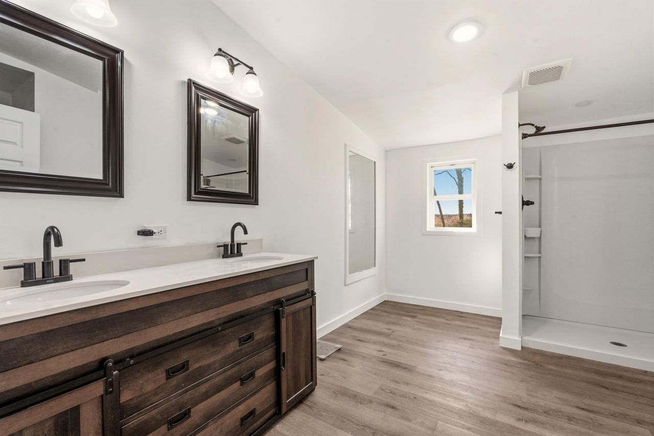 2264 Todd Dr. Photo 17