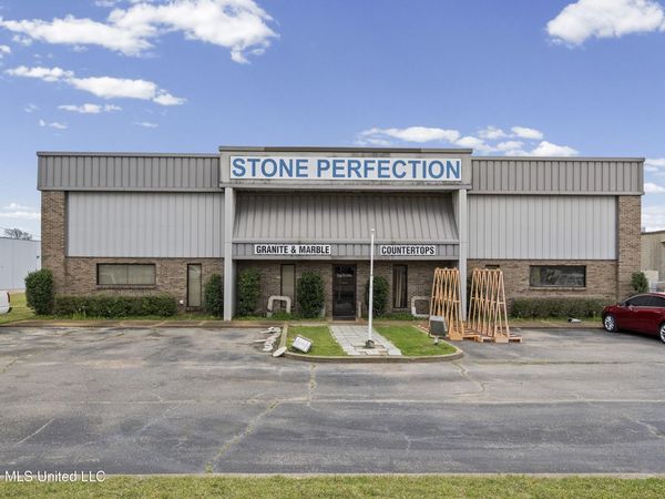 8822 Cypress Woods Lane, Olive Branch, MS 38654