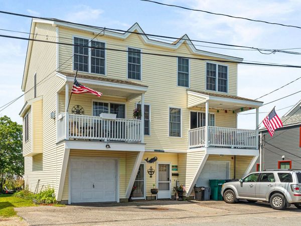 29 Nudd Avenue, Unit A, Hampton, NH 03842
