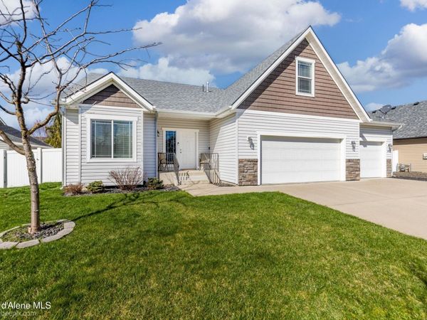 8337 N Boysenberry LOOP, Hayden, ID 83835